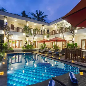3* Parque de vacaciones Puri Payogan